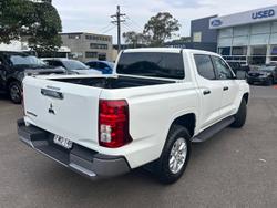 2024 Mitsubishi
Triton GLX+