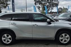 2022 Toyota
                Kluger GX