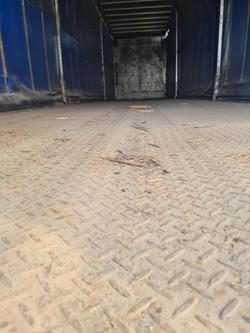 Krueger Tri-Axle Curtainsider Trailer