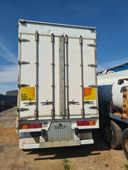 Krueger Tri-Axle Curtainsider Trailer