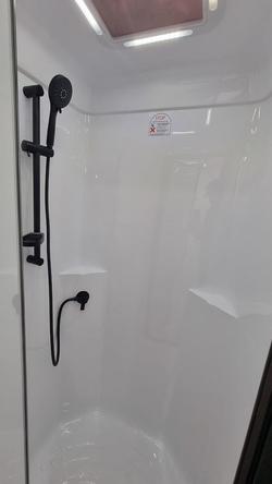 2025 Nikola Caravans Nik Klp 21'6'' 2 Bunk