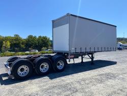 2017 Barker 12 Pallet Straight Deck Curtainsider A Trailer
