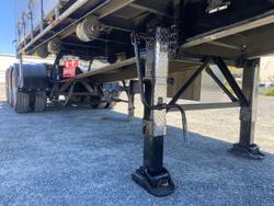 2017 Barker 12 Pallet Straight Deck Curtainsider A Trailer