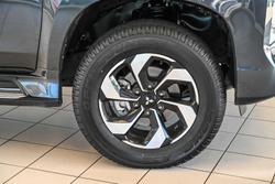 2024 Mitsubishi Pajero Sport GLS