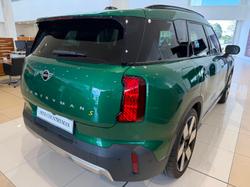 2024 MINI Countryman SE Favoured