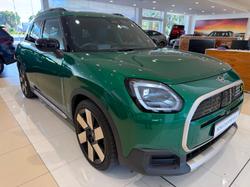 2024 MINI Countryman SE Favoured