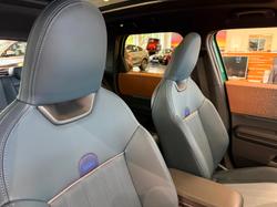 2024 MINI Countryman SE Favoured