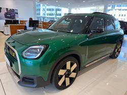 2024 MINI Countryman SE Favoured