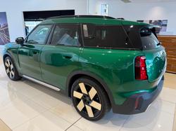 2024 MINI Countryman SE Favoured
