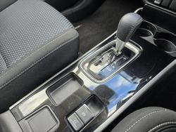 2021 Mitsubishi
                Outlander ES