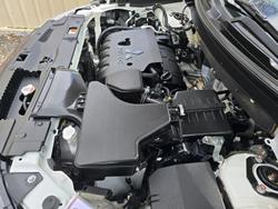 2021 Mitsubishi
                Outlander ES