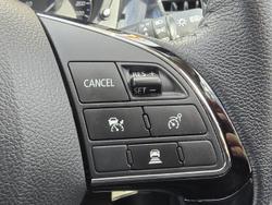 2021 Mitsubishi
                Outlander ES