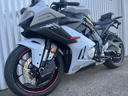 CFMOTO 675SR-R ROAD GREY