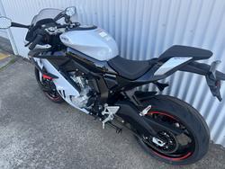 CFMOTO 675SR-R ROAD GREY