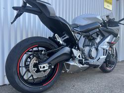 CFMOTO 675SR-R ROAD GREY