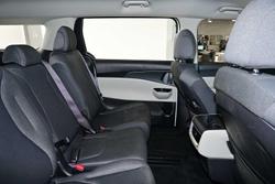 2023 Kia Carnival S