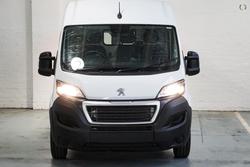 2023 Peugeot Boxer Pro