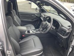 2025 Isuzu MU-X LS-T