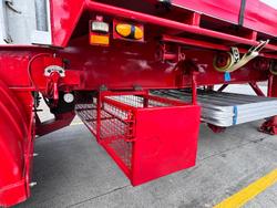 2005 Krueger
                St3 12 Pallet A Sd (7,325) Inside