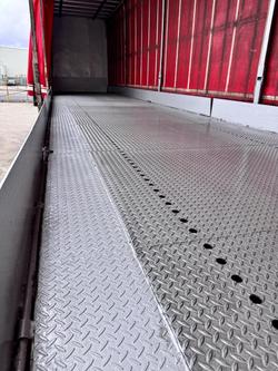 2009 Vawdrey
22 Pallet Sd Curtain R/T, Fork Lift, Safety Kick Up Rails