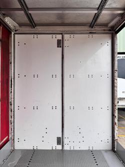 2009 Vawdrey
22 Pallet Sd Curtain R/T, Fork Lift, Safety Kick Up Rails