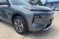 2025 Geely
                Starray EM-i Inspire