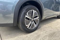 2025 Geely
                Starray EM-i Inspire