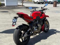 2025 Ducati Streetfighter V4 S Streetfighter Red
