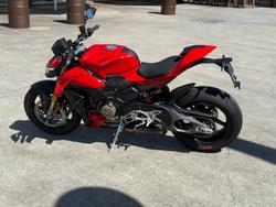 2025 Ducati Streetfighter V4 S Streetfighter Red