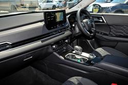 2025 Mitsubishi Outlander Exceed