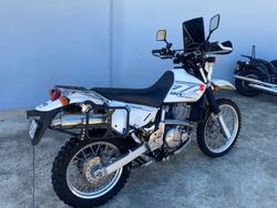 2018 Suzuki DR650SE White