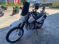 2018 Suzuki DR650SE White