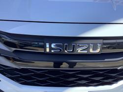 2024 Isuzu
D-MAX LS-M