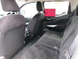 2017 Nissan
                Navara SL