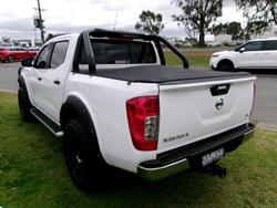 2017 Nissan
                Navara SL