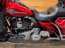 2011 Harley-davidson FLHTCU U/C ELECTRA GLIDE Red