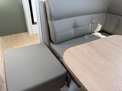 2025 Franklin Razor 220 Triple Bunk