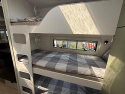 2025 Franklin Razor 220 Triple Bunk