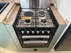 2025 Franklin Razor 220 Triple Bunk