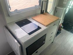 2025 JB Caravans Jb Touring (Queen Bed)