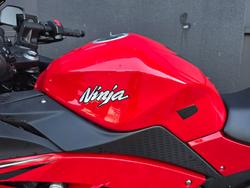 2016 Kawasaki NINJA 300 RED