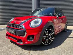 2017 MINI
                Hatch John Cooper Works