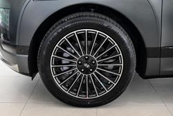 2025 Hyundai IONIQ 9 Calligraphy