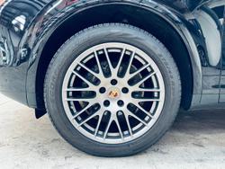 2016 Porsche Cayenne Platinum Edition 92A MY17 4X4 On Demand Black