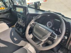 2025 Iveco
S-Way AT270