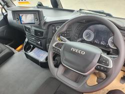 2025 Iveco
S-Way AT270