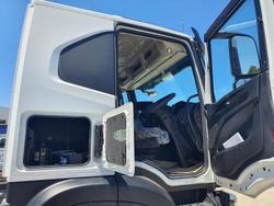 2025 Iveco
S-Way AT270