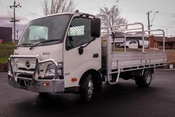 Hino 300 617 MT Wide Tradeace