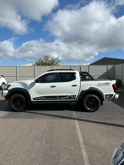 2022 Nissan
Navara Pro-4X