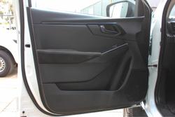 2022 Isuzu D-MAX SX MY22 4X4 Dual Range Mineral White